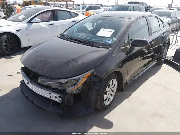 5YFB4MDE8SP258530 2025 TOYOTA COROLLA - Image 2