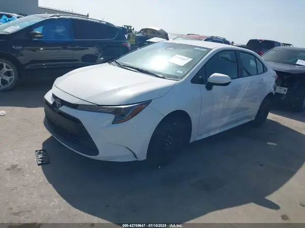 5YFB4MDE8SP263307 2025 TOYOTA COROLLA - Image 2