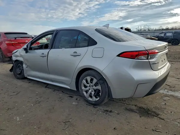 5YFB4MDE8SP264621 2025 TOYOTA COROLLA - Image 2