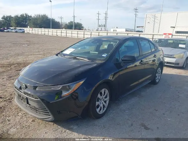 5YFB4MDE8SP266370 2025 TOYOTA COROLLA - Image 2