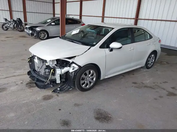 5YFB4MDE8SP267003 2025 TOYOTA COROLLA - Image 2