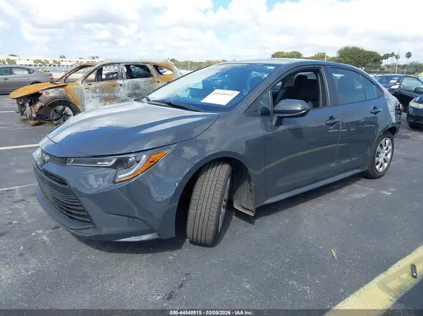 5YFB4MDE8SP268457 2025 TOYOTA COROLLA - Image 2