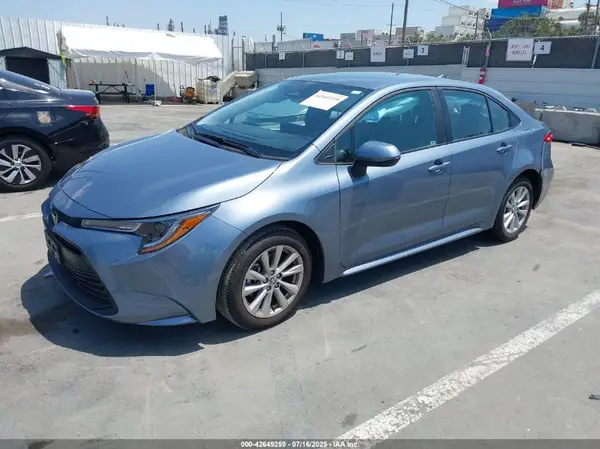 5YFB4MDE8SP272508 2025 TOYOTA COROLLA - Image 2