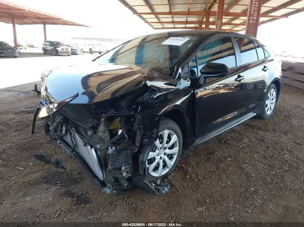 5YFB4MDE8SP275814 2025 TOYOTA COROLLA - Image 2