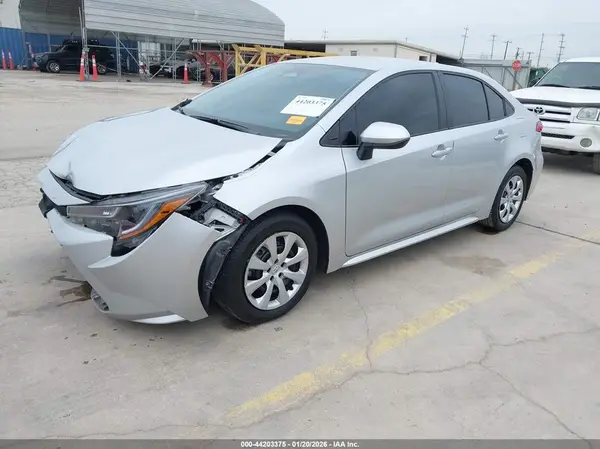 5YFB4MDE8SP275909 2025 TOYOTA COROLLA - Image 2