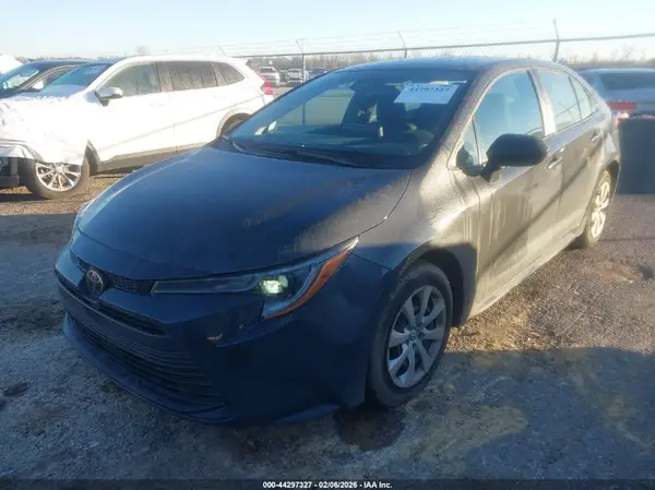 5YFB4MDE8SP276266 2025 TOYOTA COROLLA - Image 2