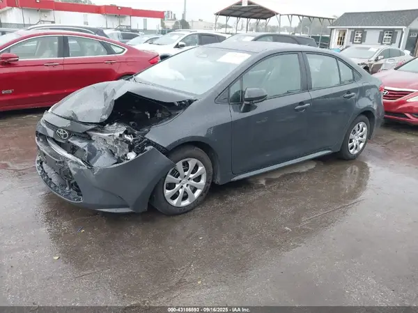 5YFB4MDE8SP279555 2025 TOYOTA COROLLA - Image 2