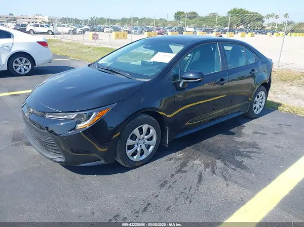5YFB4MDE8SP292788 2025 TOYOTA COROLLA - Image 2