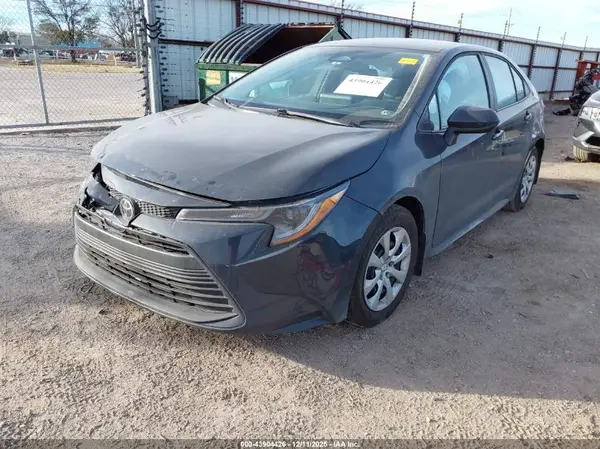 5YFB4MDE8SP298140 2025 TOYOTA COROLLA - Image 2