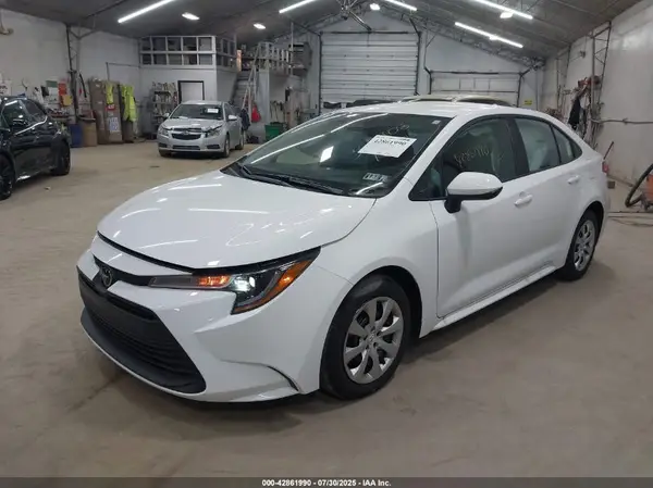 5YFB4MDE8SP308908 2025 TOYOTA COROLLA - Image 2