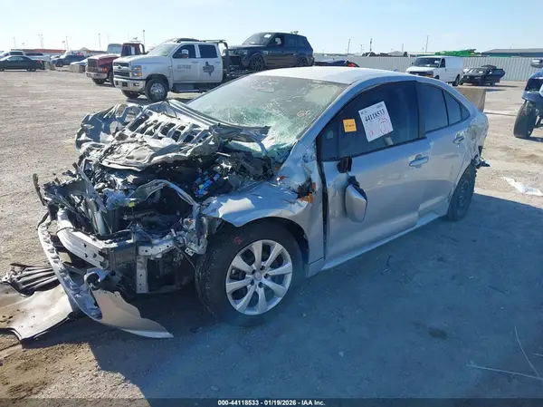 5YFB4MDE8SP315454 2025 TOYOTA COROLLA - Image 2