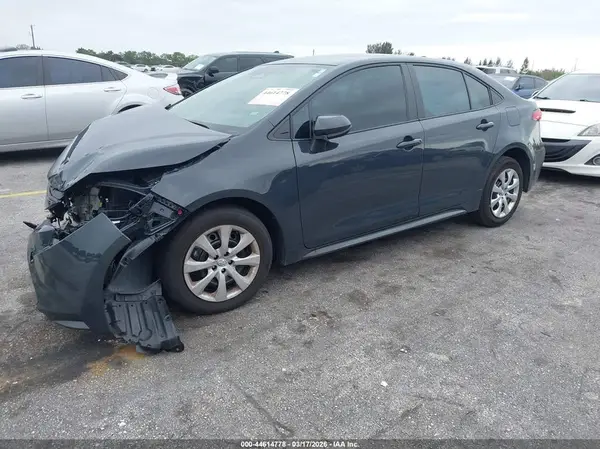 5YFB4MDE8SP315941 2025 TOYOTA COROLLA - Image 2