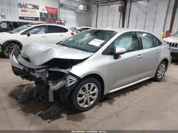 5YFB4MDE8SP320587 2025 TOYOTA COROLLA - Image 2