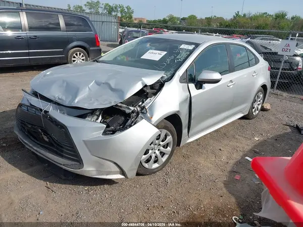 5YFB4MDE8SP320783 2025 TOYOTA COROLLA - Image 2