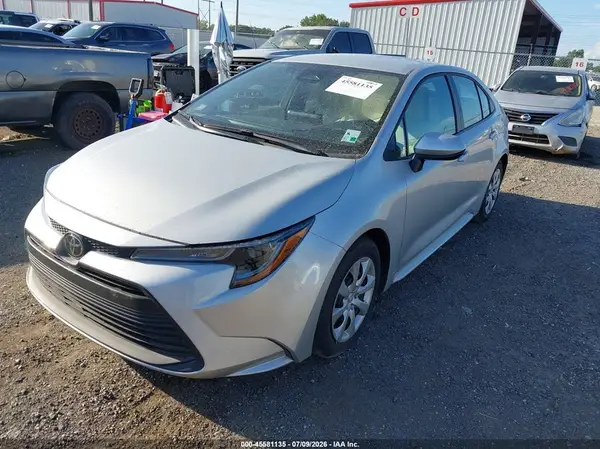 5YFB4MDE8SP328513 2025 TOYOTA COROLLA - Image 2