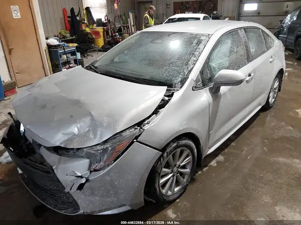 5YFB4MDE8SP333579 2025 TOYOTA COROLLA - Image 2