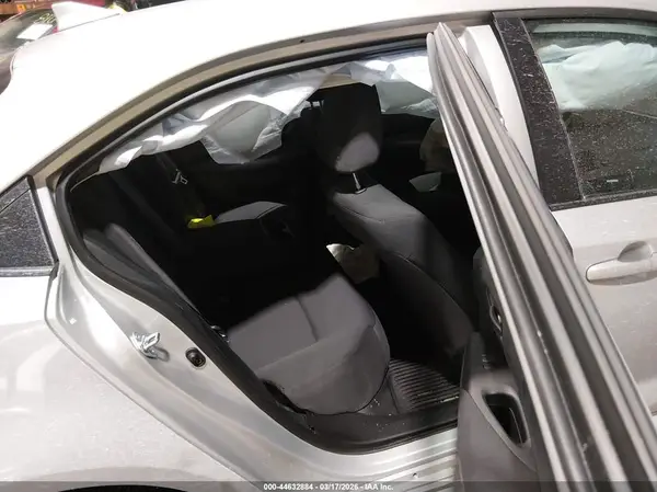5YFB4MDE8SP333579 2025 TOYOTA COROLLA - Image 8