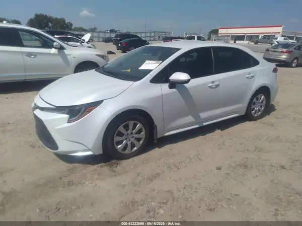 5YFB4MDE8SP334473 2025 TOYOTA COROLLA - Image 2