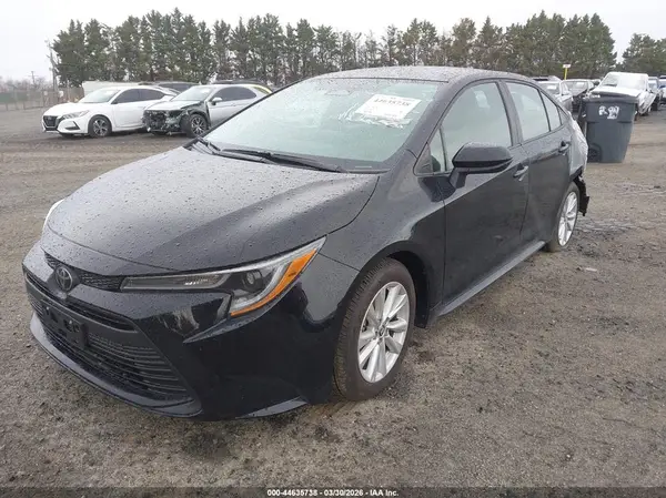 5YFB4MDE8SP335817 2025 TOYOTA COROLLA - Image 2