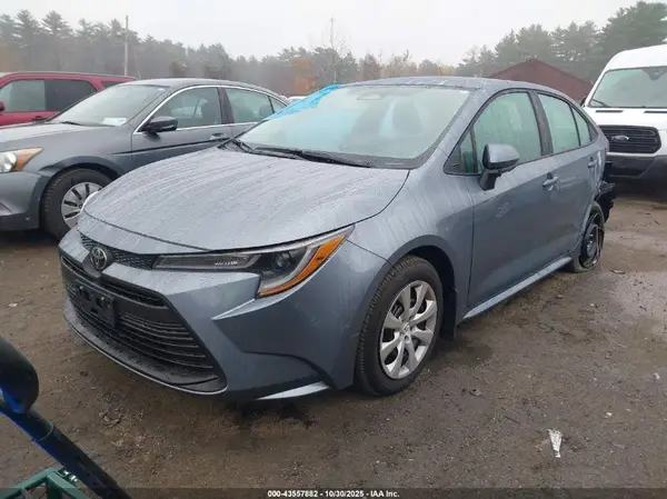 5YFB4MDE8SP353511 2025 TOYOTA COROLLA - Image 2
