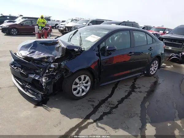 5YFB4MDE8SP357011 2025 TOYOTA COROLLA - Image 2