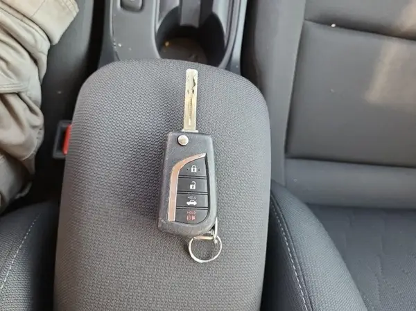 5YFB4MDE9PP024601 2023 TOYOTA COROLLA - Image 8