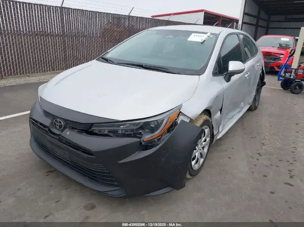 5YFB4MDE9PP043617 2023 TOYOTA COROLLA - Image 2