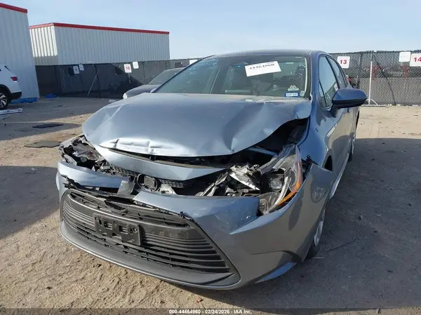 5YFB4MDE9RP092593 2024 TOYOTA COROLLA - Image 2