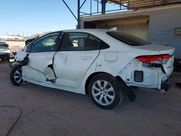 5YFB4MDE9RP097843 2024 TOYOTA COROLLA - Image 2