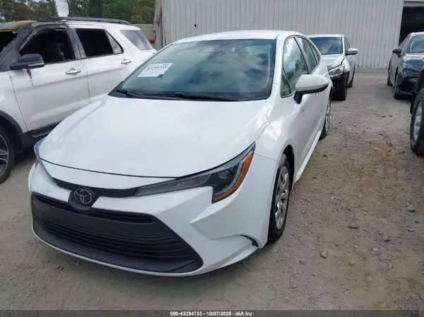 5YFB4MDE9RP098295 2024 TOYOTA COROLLA - Image 2