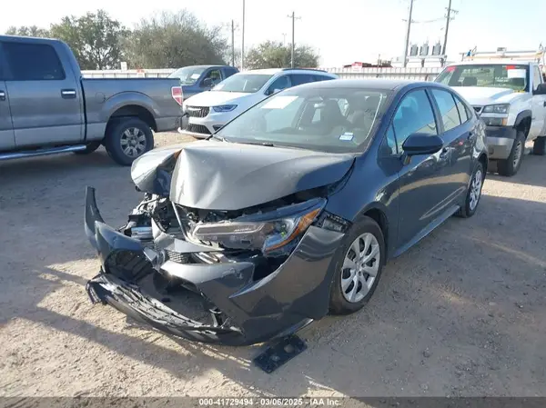 5YFB4MDE9RP101048 2024 TOYOTA COROLLA - Image 2
