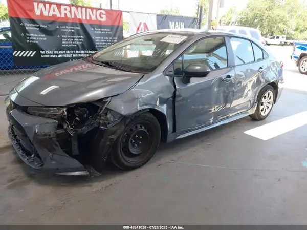 5YFB4MDE9RP102426 2024 TOYOTA COROLLA - Image 2