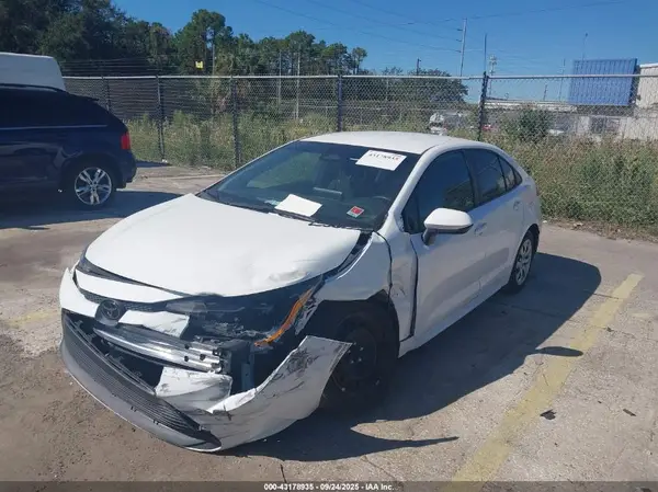 5YFB4MDE9RP106136 2024 TOYOTA COROLLA - Image 2