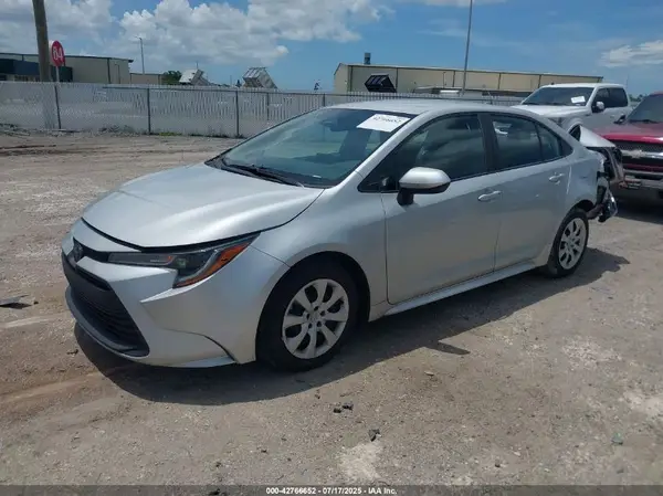 5YFB4MDE9RP119078 2024 TOYOTA COROLLA - Image 2