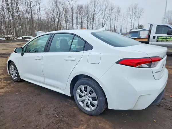 5YFB4MDE9RP124541 2024 TOYOTA COROLLA - Image 2