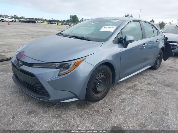 5YFB4MDE9RP131697 2024 TOYOTA COROLLA - Image 2