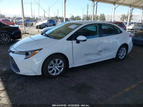5YFB4MDE9RP159158 2024 TOYOTA COROLLA - Image 2