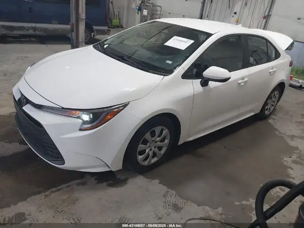 5YFB4MDE9RP162707 2024 TOYOTA COROLLA - Image 2