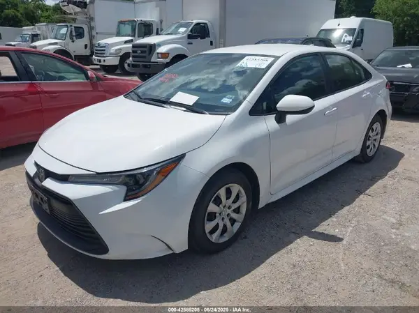 5YFB4MDE9RP167499 2024 TOYOTA COROLLA - Image 2