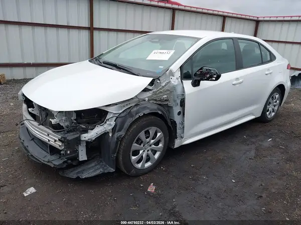 5YFB4MDE9RP180639 2024 TOYOTA COROLLA - Image 2