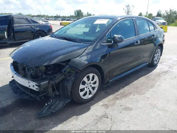 5YFB4MDE9RP192774 2024 TOYOTA COROLLA - Image 2