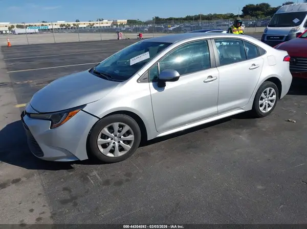 5YFB4MDE9RP221061 2024 TOYOTA COROLLA - Image 2
