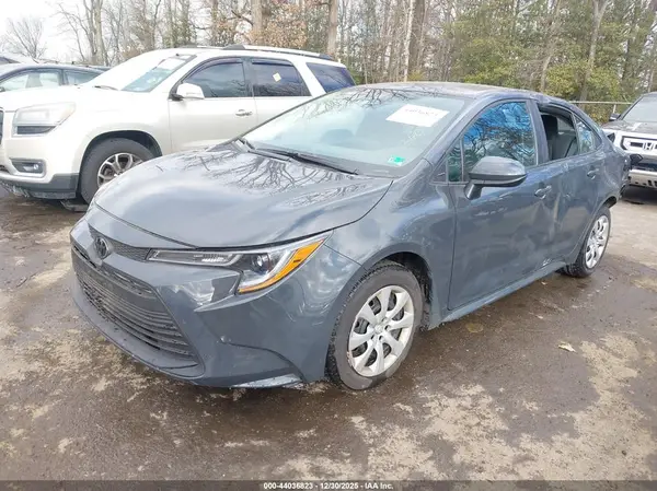 5YFB4MDE9RP224977 2024 TOYOTA COROLLA - Image 2