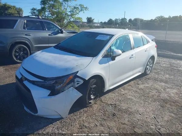 5YFB4MDE9SP229280 2025 TOYOTA COROLLA - Image 2