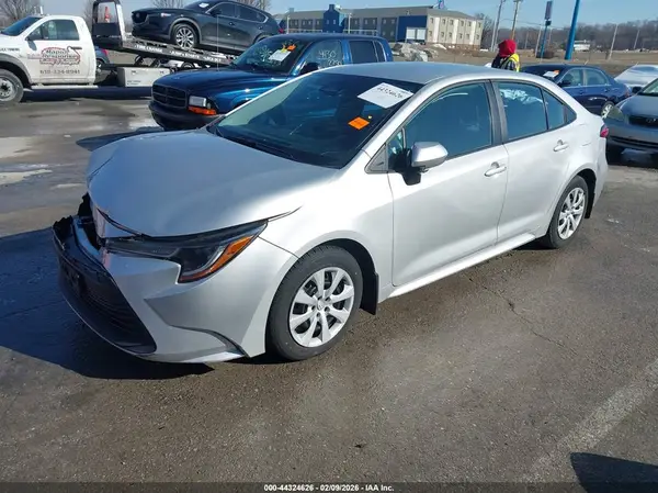 5YFB4MDE9SP233748 2025 TOYOTA COROLLA - Image 2