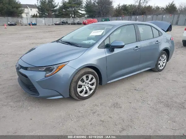 5YFB4MDE9SP235113 2025 TOYOTA COROLLA - Image 2