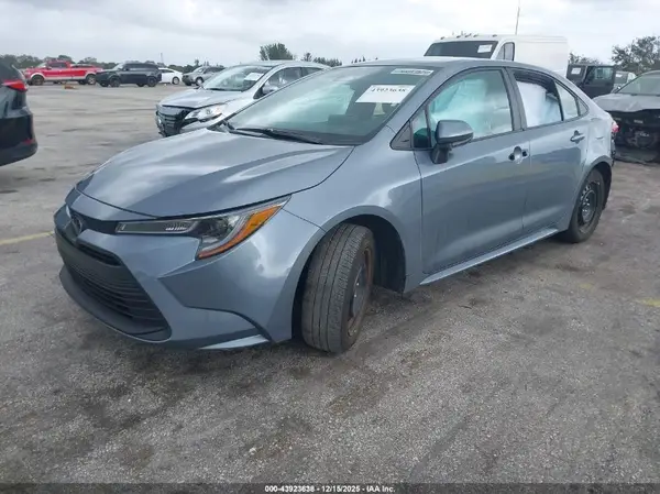 5YFB4MDE9SP235709 2025 TOYOTA COROLLA - Image 2