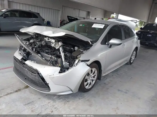 5YFB4MDE9SP238903 2025 TOYOTA COROLLA - Image 2