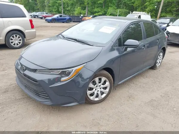 5YFB4MDE9SP240943 2025 TOYOTA COROLLA - Image 2