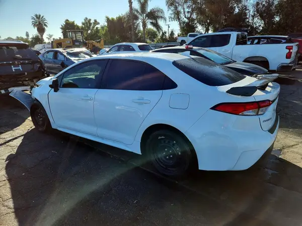 5YFB4MDE9SP246676 2025 TOYOTA COROLLA - Image 2